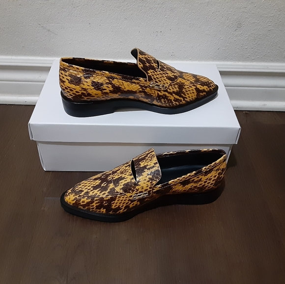 Rebecca Minkoff - Picture 3 of 4